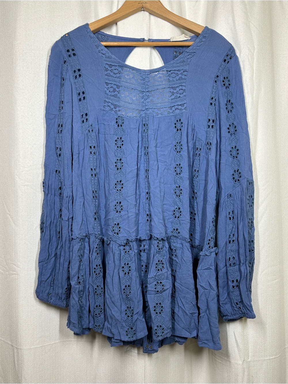 Altar’d State Blue Eyelet Top Shirt Size Small Boho Ruffle Tunic
